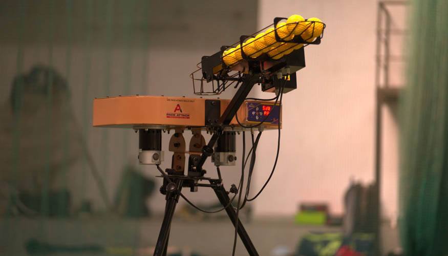 Automatic Cricket Bowling Machine Price in India